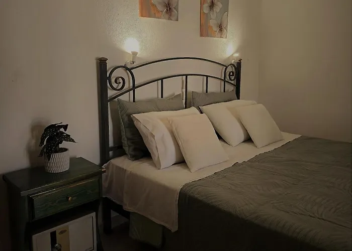 Pavlos Maria Skiathos stad