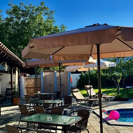 Pavlos Maria 公寓式酒店 *