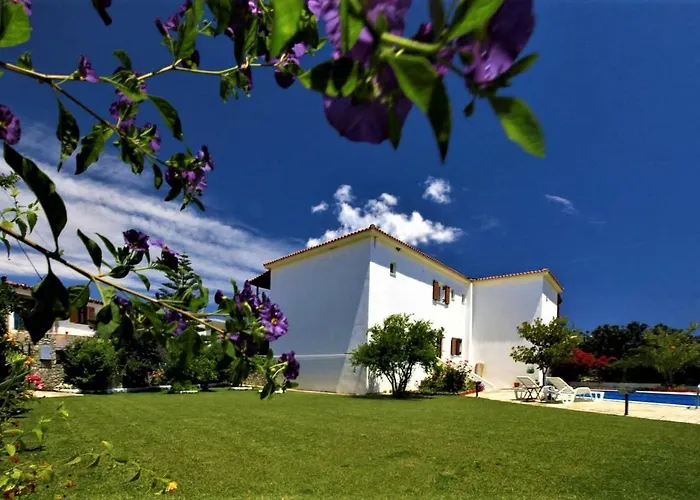 Hotel de apartamente Pavlos Maria *